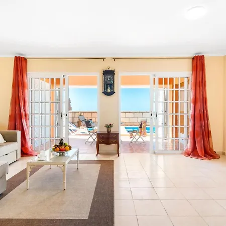 Villa Incredible Fuente, Ocean View, Heated Pool!