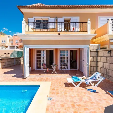 Vila Incredible Fuente, Ocean View, Heated Pool!