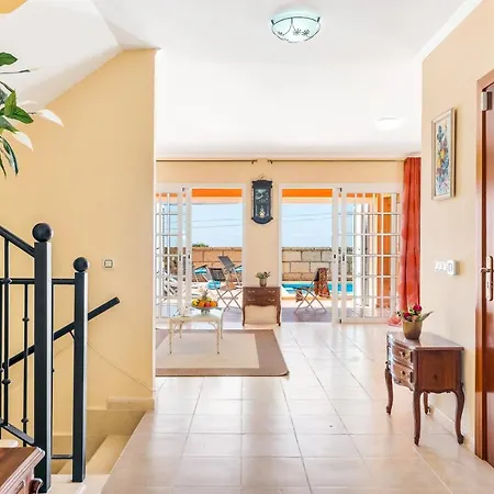 Vila Incredible Fuente, Ocean View, Heated Pool! *